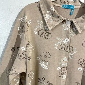 Fresh Produce Floral Cotton Shirt Button Front Side Slit Tan 1X Relaxed Fit USA